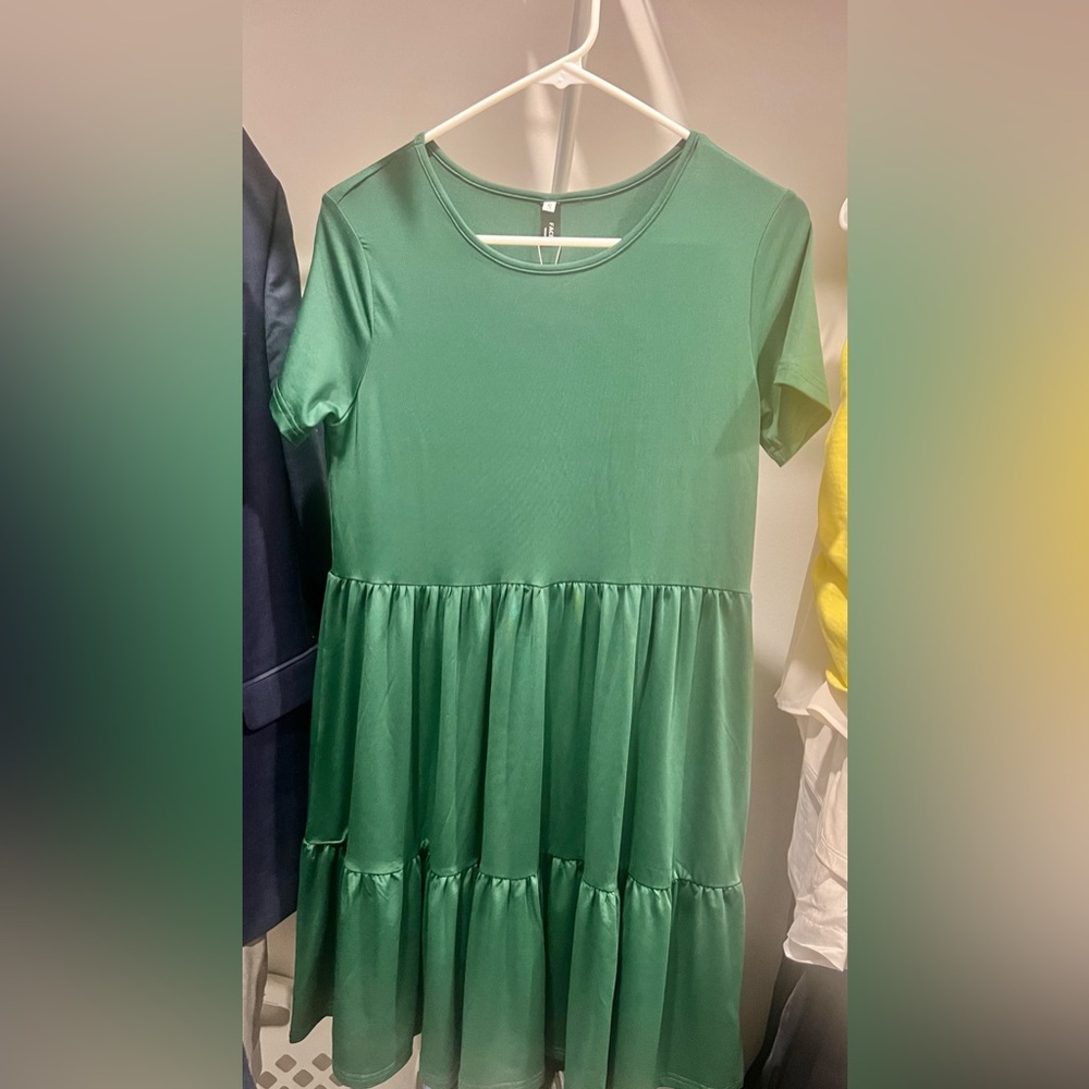 Green shift dress